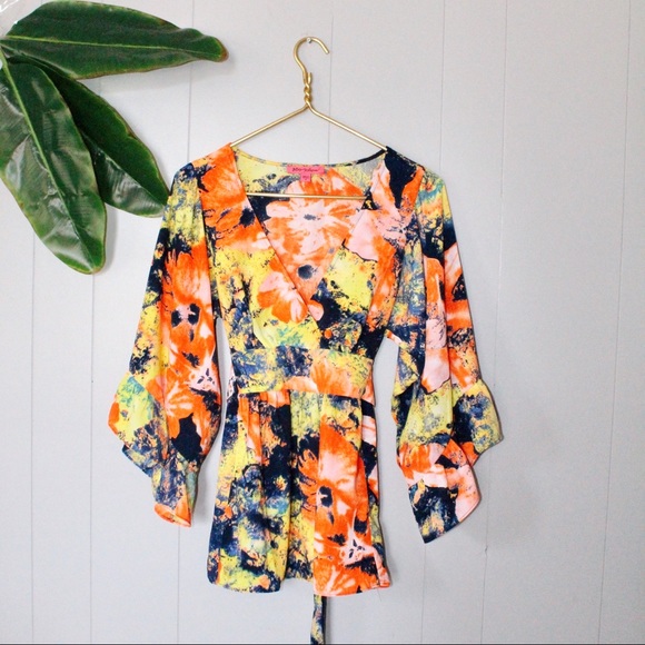 â˘BETSEY JOHNSON⢠Kimono V-Neck Bell Sleeve Top - Picture 1 of 7